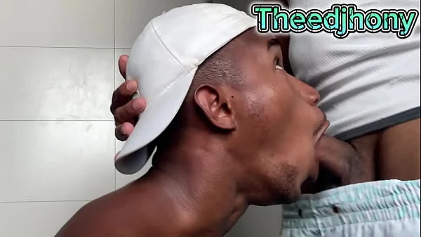 #1 Botando meu vizinho pra sentar até leitar o cu dele