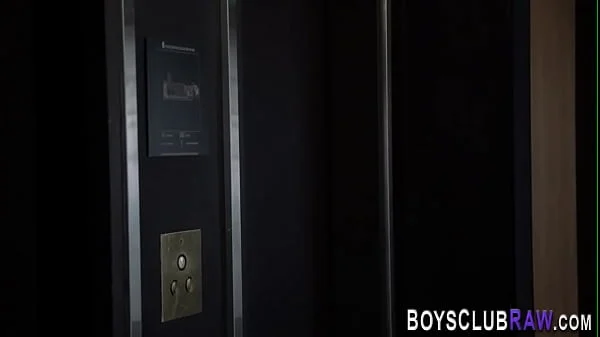 Gay amateurs raw fuck during threesome