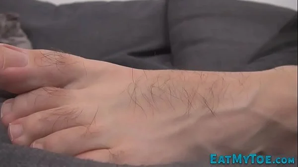 Gay guy cums on his feet